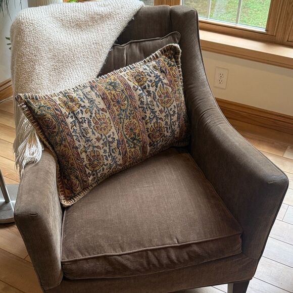 World Market Earth Tone Floral Panel Kilim Boho Style Accent Pillows Set of Two - Picture 3 of 12